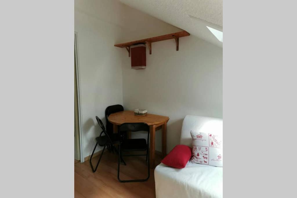 Petit Studio Mansarde 18 M2 Avec Navette Gratuit Aux Pistes De Ski جريس أون فيركور المظهر الخارجي الصورة